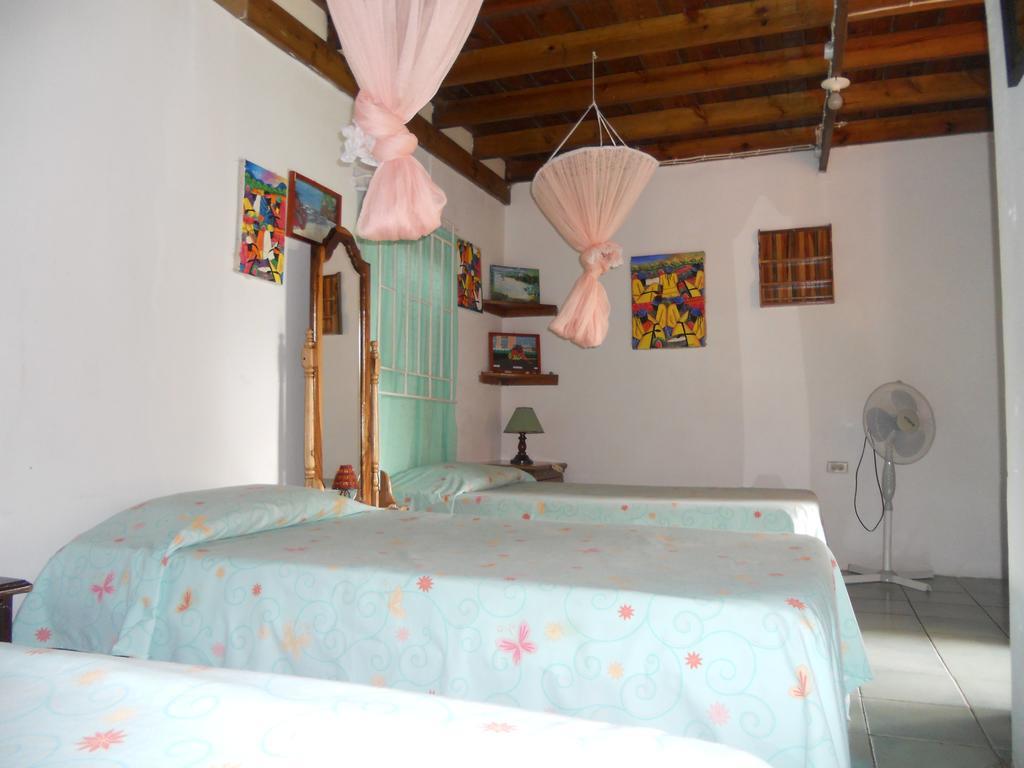 Drapers San Guest House Πορτ Αντόνιο Εξωτερικό φωτογραφία